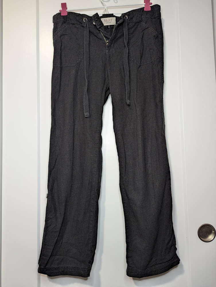 ✨ Bajee by Be Cool Black Capris (Size L, fits more like M) 🖤👖